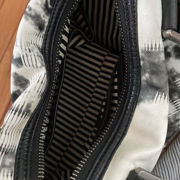 LAMB handbag - Picture 3 of 5